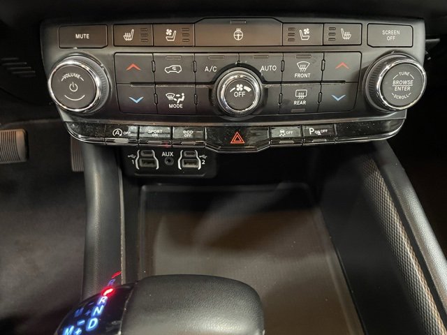 Used 2024 Dodge Durango GT image 9