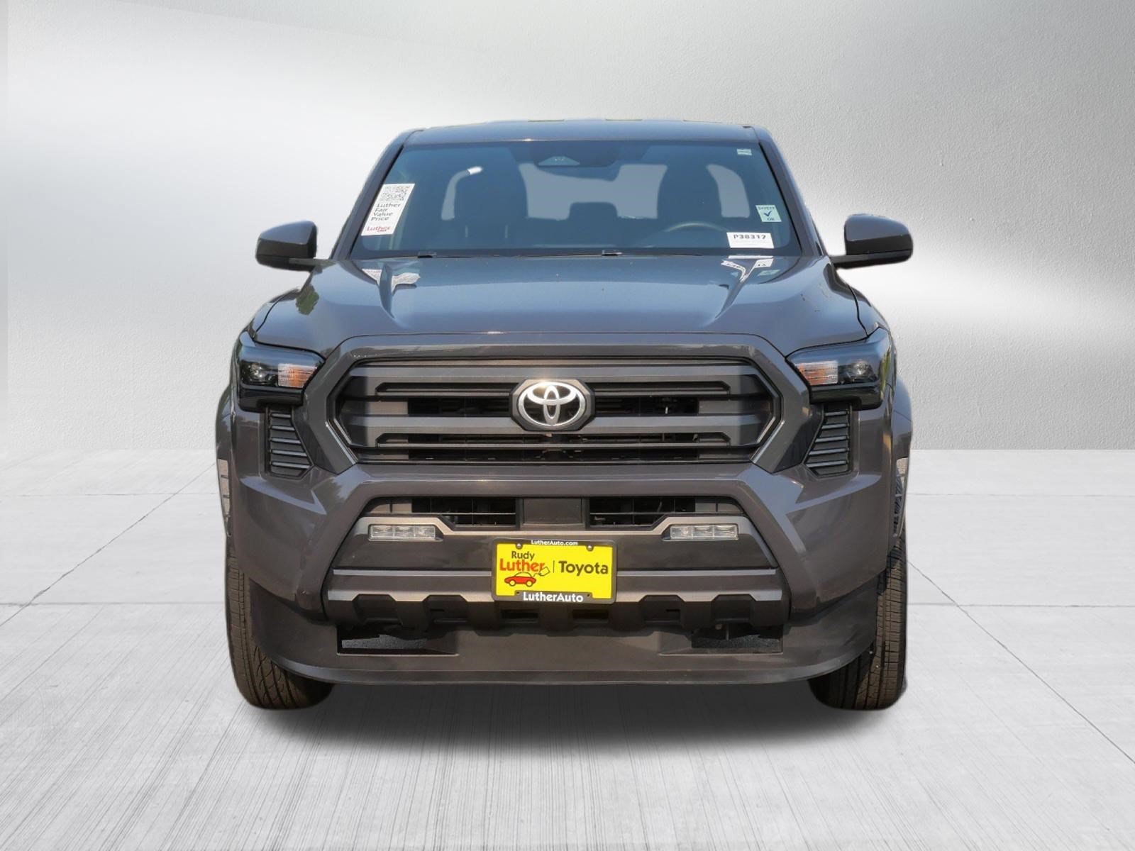 Certified 2024 Toyota Tacoma SR5 AWD/4WD image 2
