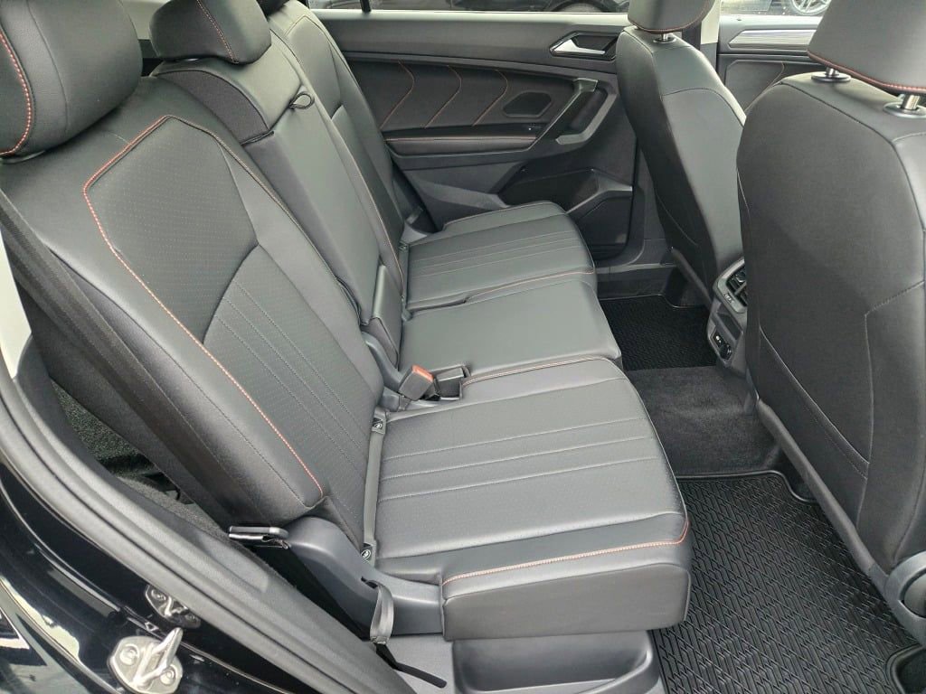 Used 2024 Volkswagen Tiguan Wolfsburg Edition image 15