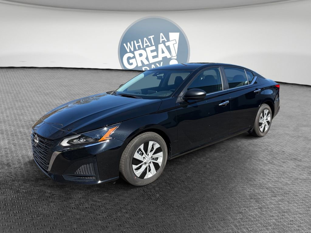 Used 2025 Nissan Altima 2.5 S image 8