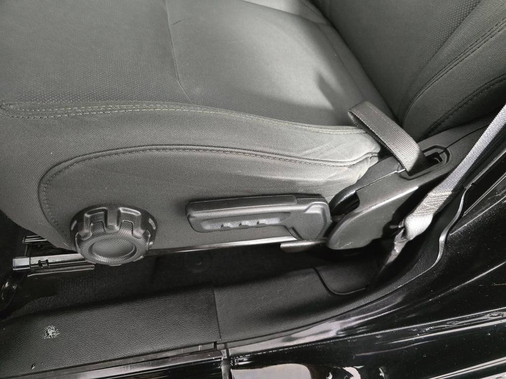 Used 2018 Jeep Wrangler Unlimited Sport S AWD/4WD image 26