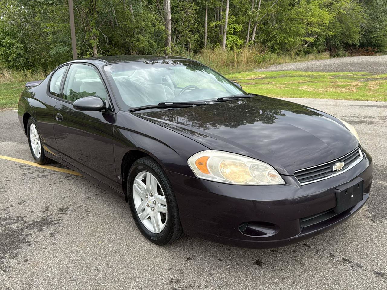 Used 2007 Chevrolet Monte Carlo LT FWD image 3