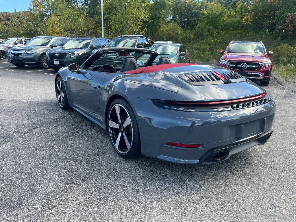 Used 2025 Porsche 911 Carrera RWD image 17