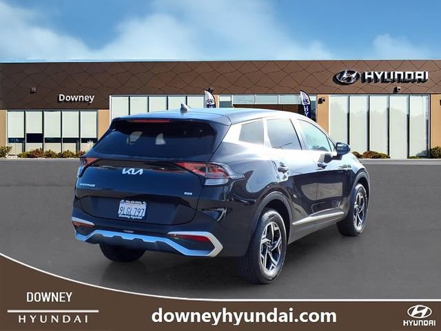 Used 2024 Kia Sportage LX image 4