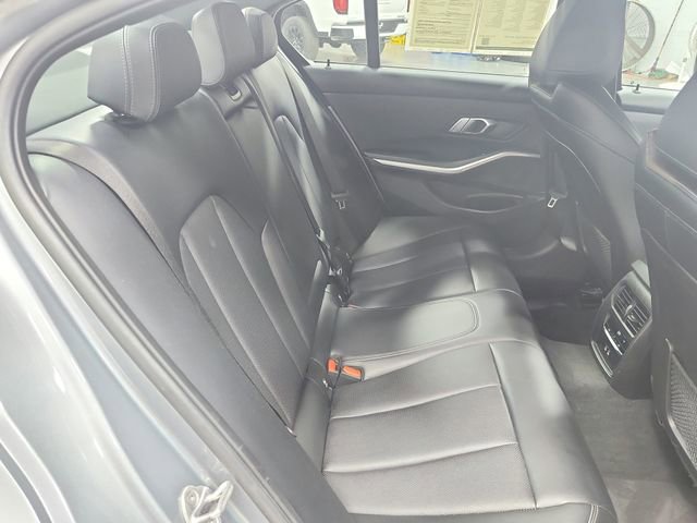 Used 2023 BMW 330i Sedan w/ Driving Assistance Package image 40