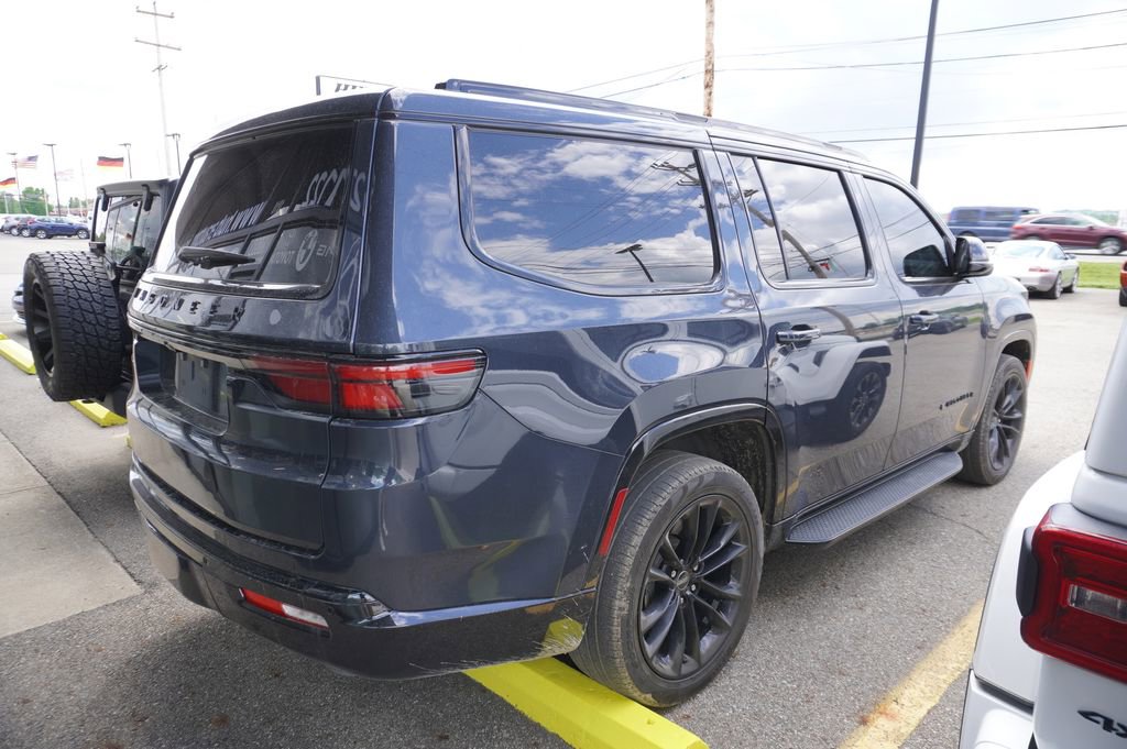 Used 2022 Jeep Wagoneer Series II AWD/4WD image 6
