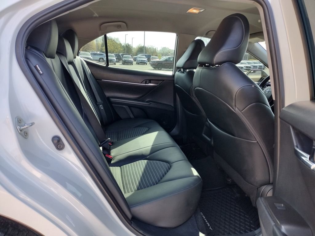 Used 2023 Toyota Camry SE FWD image 8
