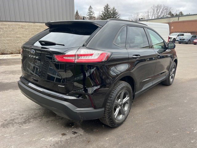 Used 2023 Ford Edge SEL w/ Sport Appearance Package image 5