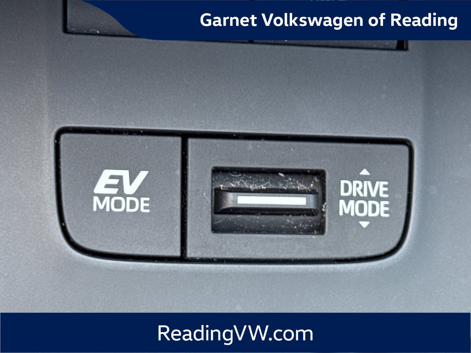 Used 2023 Toyota Venza LE AWD/4WD image 35