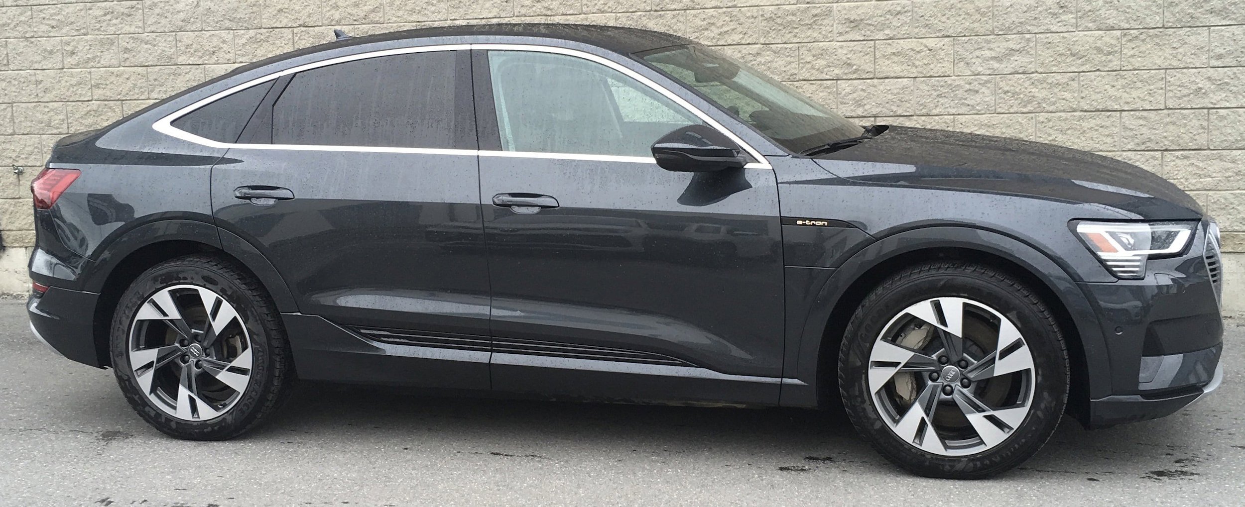 Used 2020 Audi e-tron Premium Plus AWD/4WD image 3