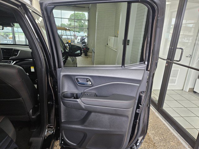 New 2026 Honda Ridgeline Black Edition image 18
