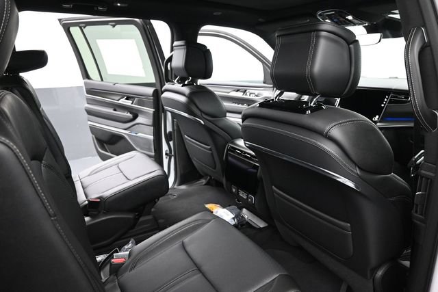 New 2026 Jeep Grand Wagoneer L Summit AWD/4WD image 25