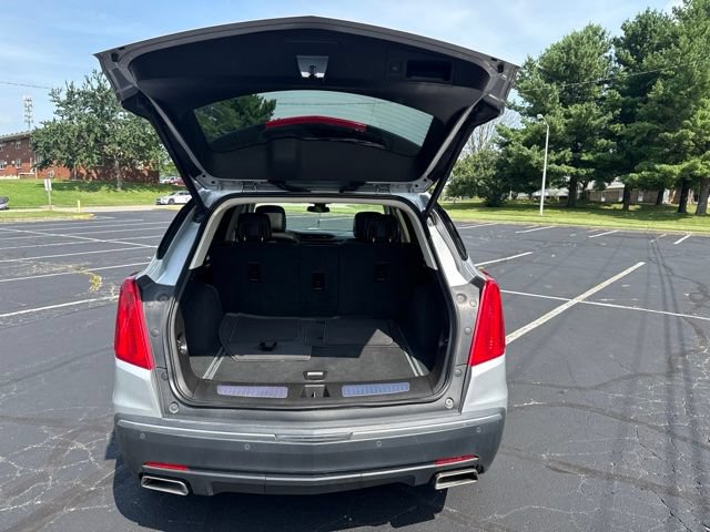 Used 2018 Cadillac XT5 Luxury w/ Driver Awareness Package AWD/4WD image 12