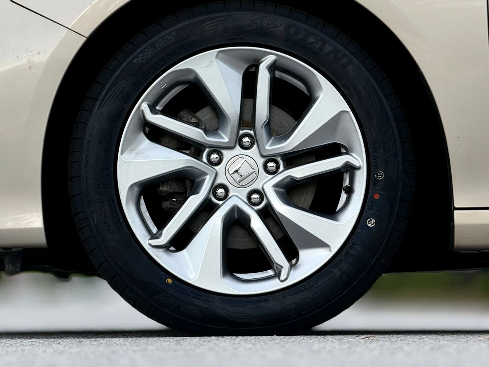 Used 2018 Honda Accord LX image 18