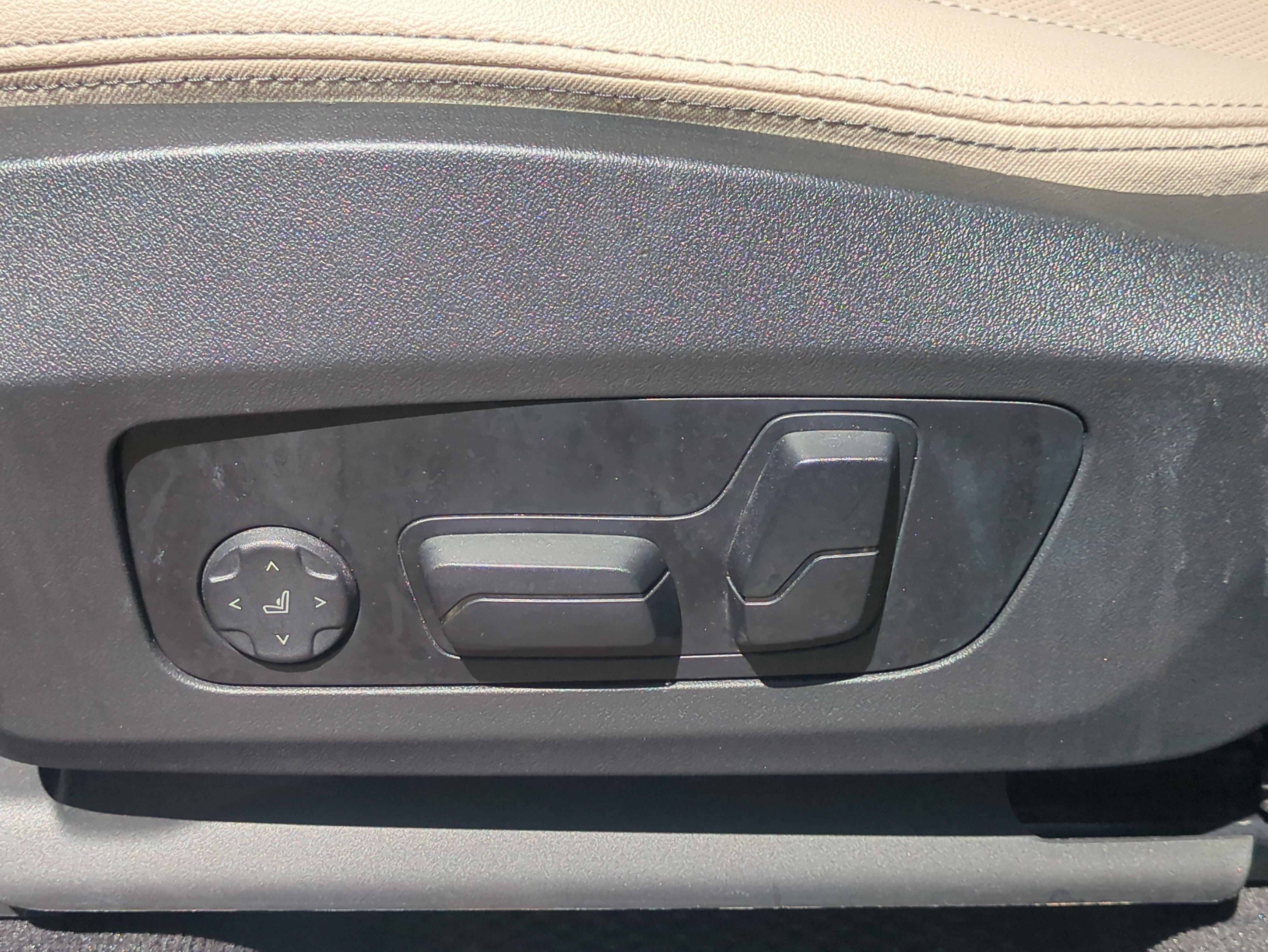 Used 2023 BMW X1 xDrive28i w/ Premium Package image 21