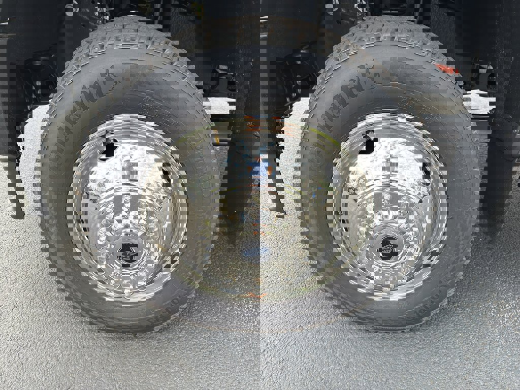 New 2025 Ford F550 4x4 Regular Cab Super Duty image 8