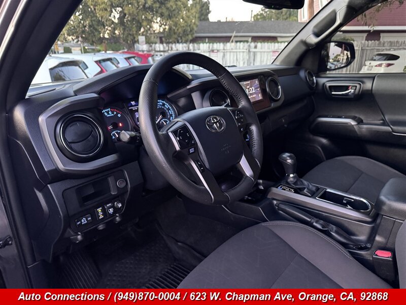 Used 2017 Toyota Tacoma TRD Off-Road w/ Tow Package (A/T) AWD/4WD image 10