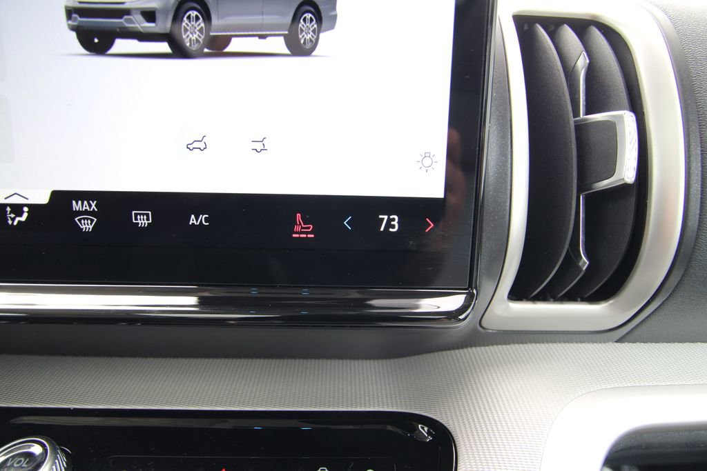 Used 2025 Ford Expedition Active image 44