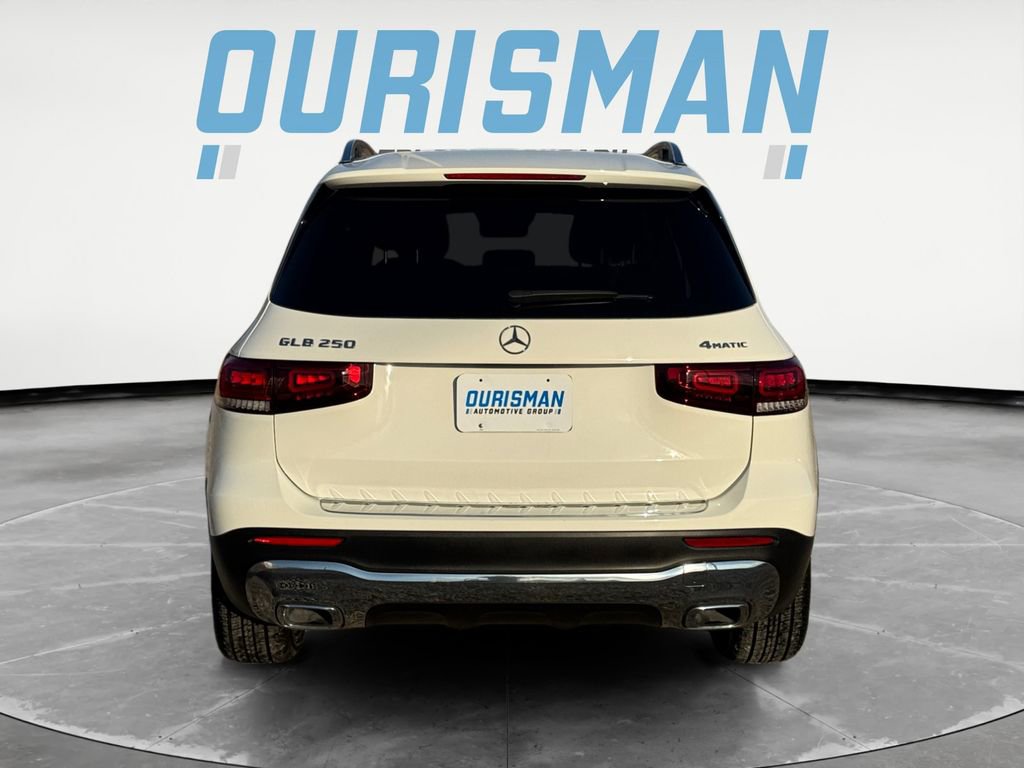 Used 2022 Mercedes-Benz GLB 250 4MATIC image 5