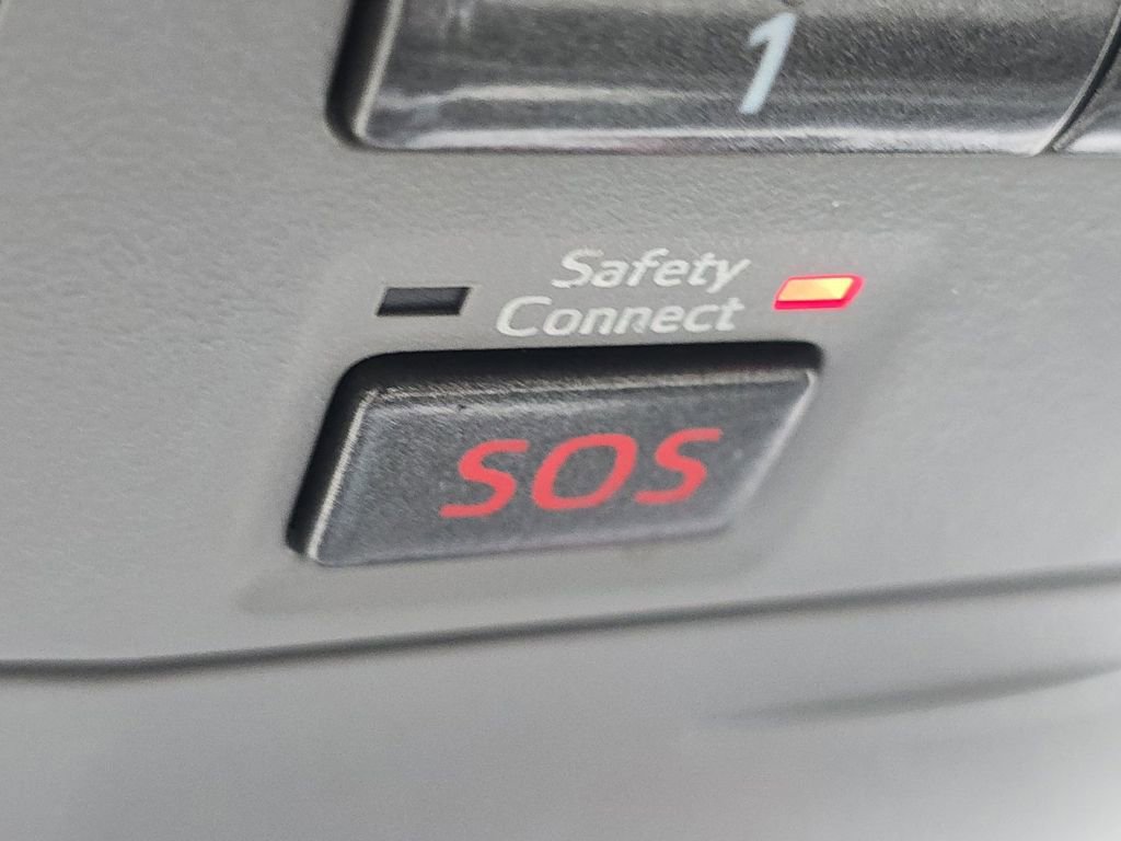 Used 2017 Toyota Highlander Limited image 8