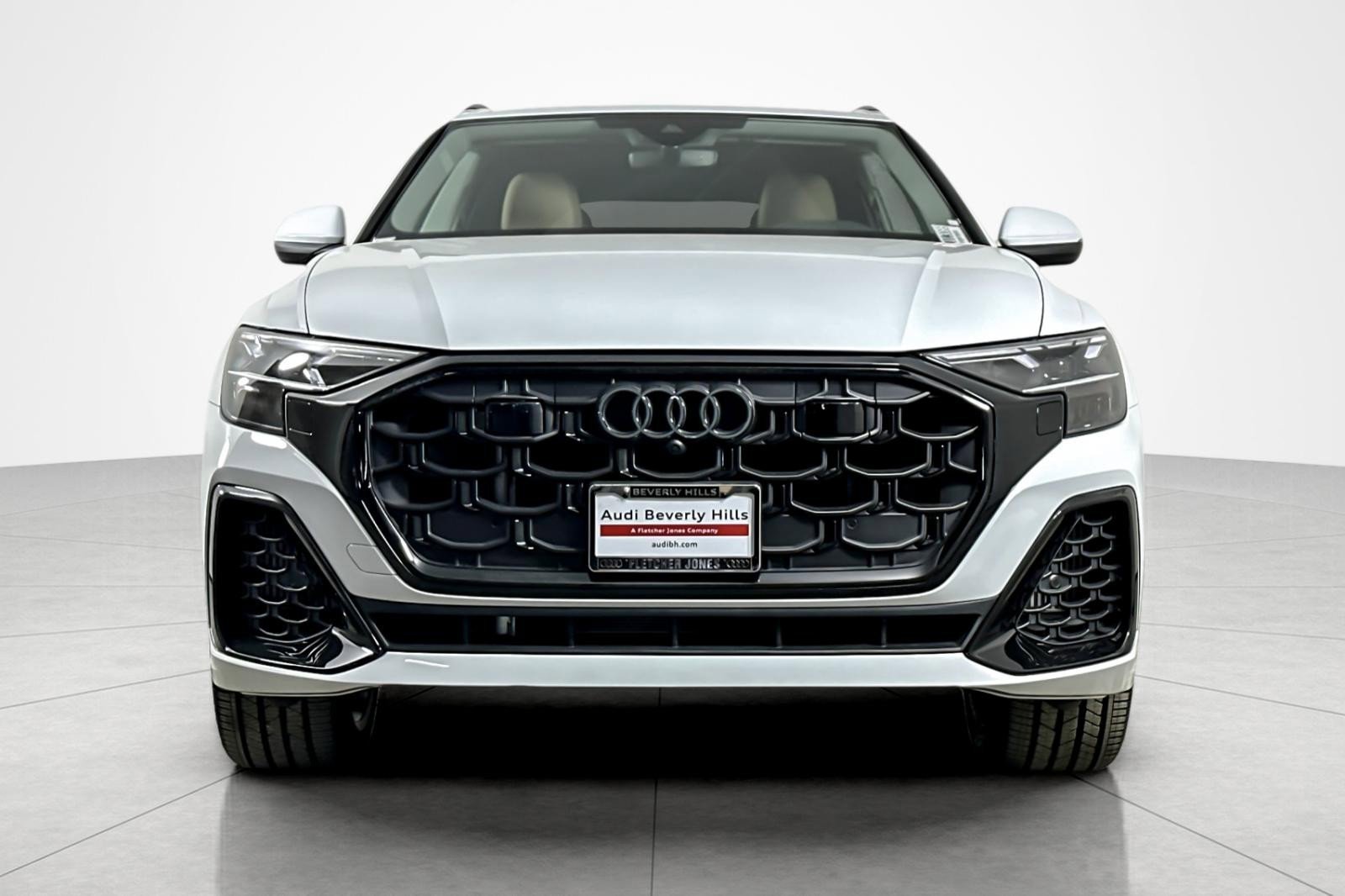 Used 2025 Audi Q8 Premium Plus w/ Premium Plus Package image 8