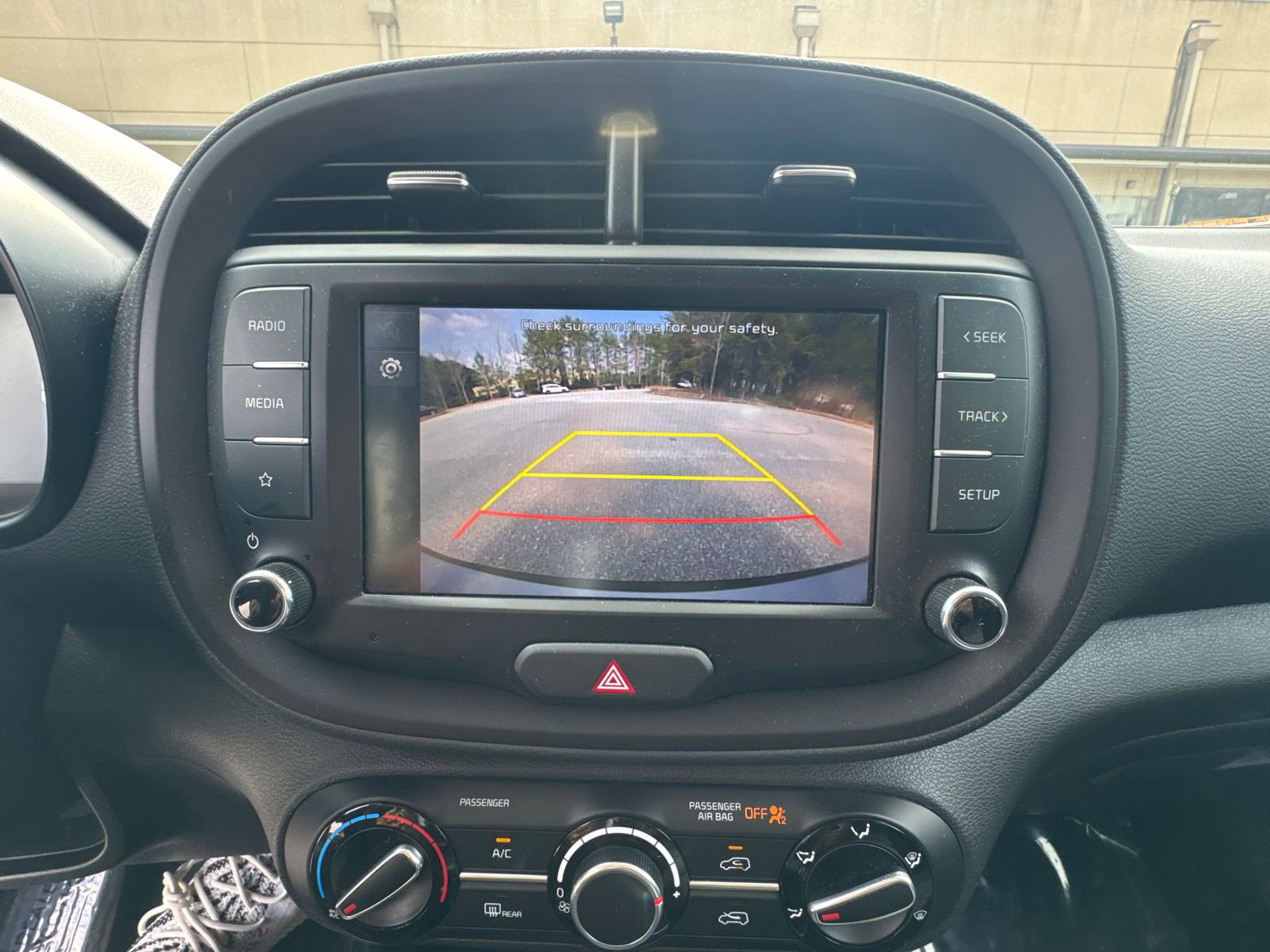 Used 2023 Kia Soul LX image 28