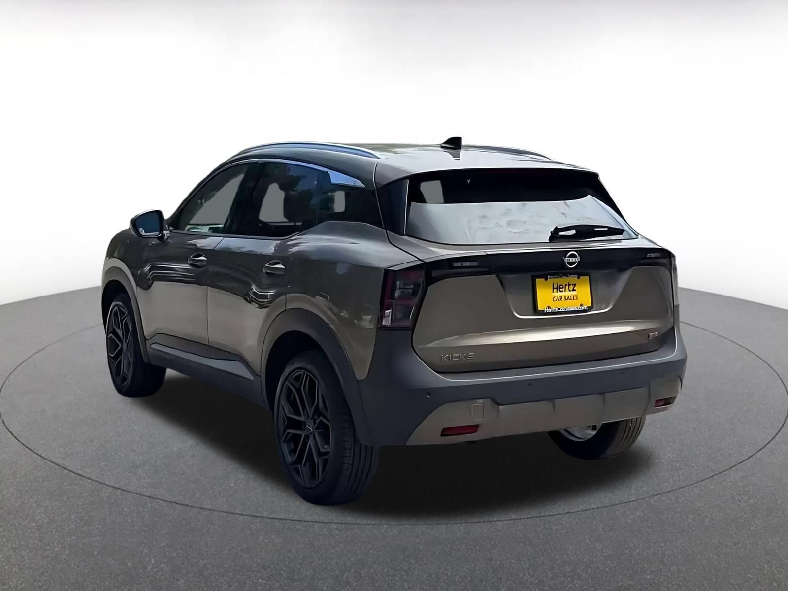 Used 2026 Nissan Kicks SR FWD image 10