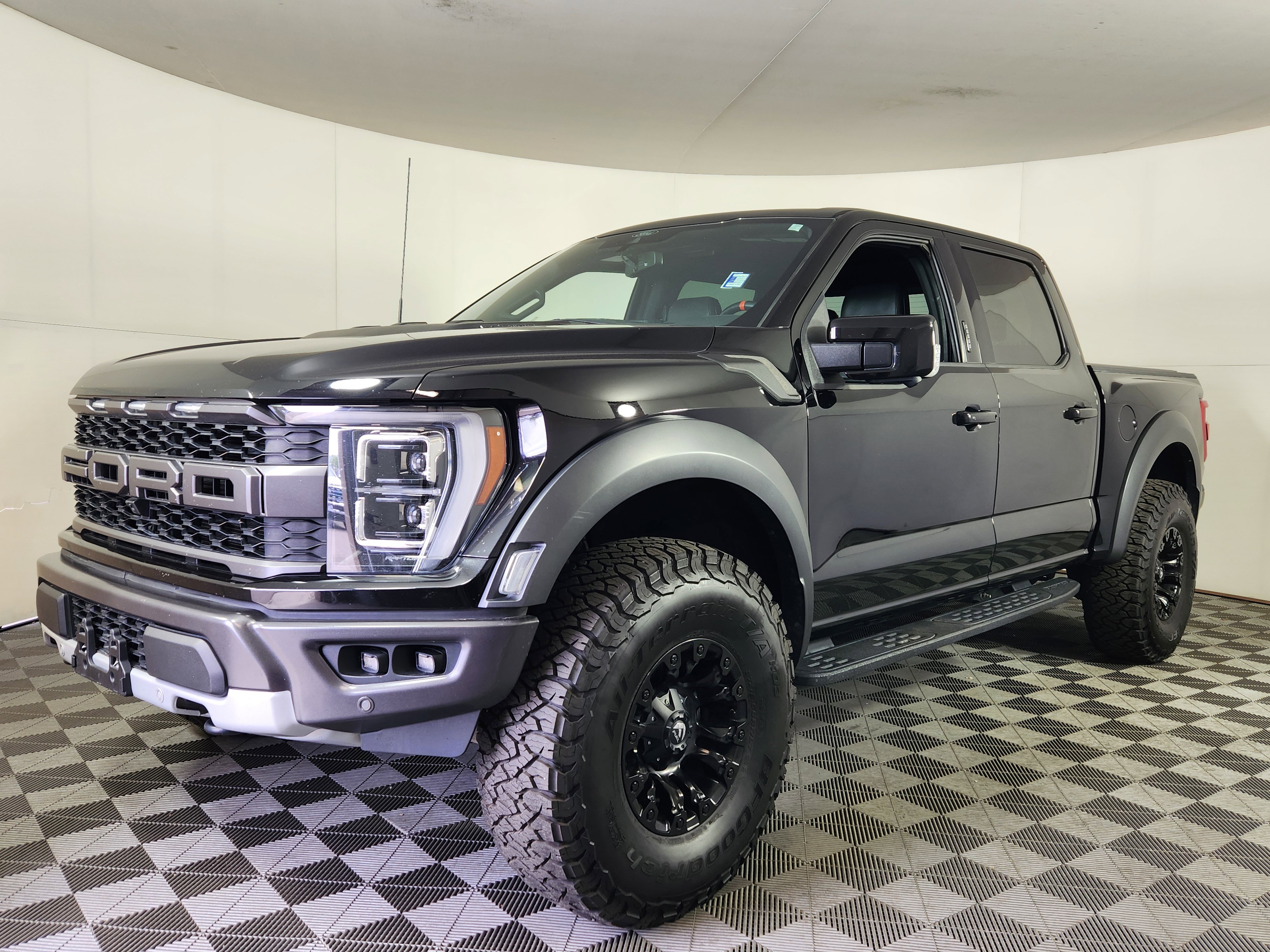 Used 2022 Ford F150 Raptor w/ Raptor 37 Performance Package AWD/4WD image 3