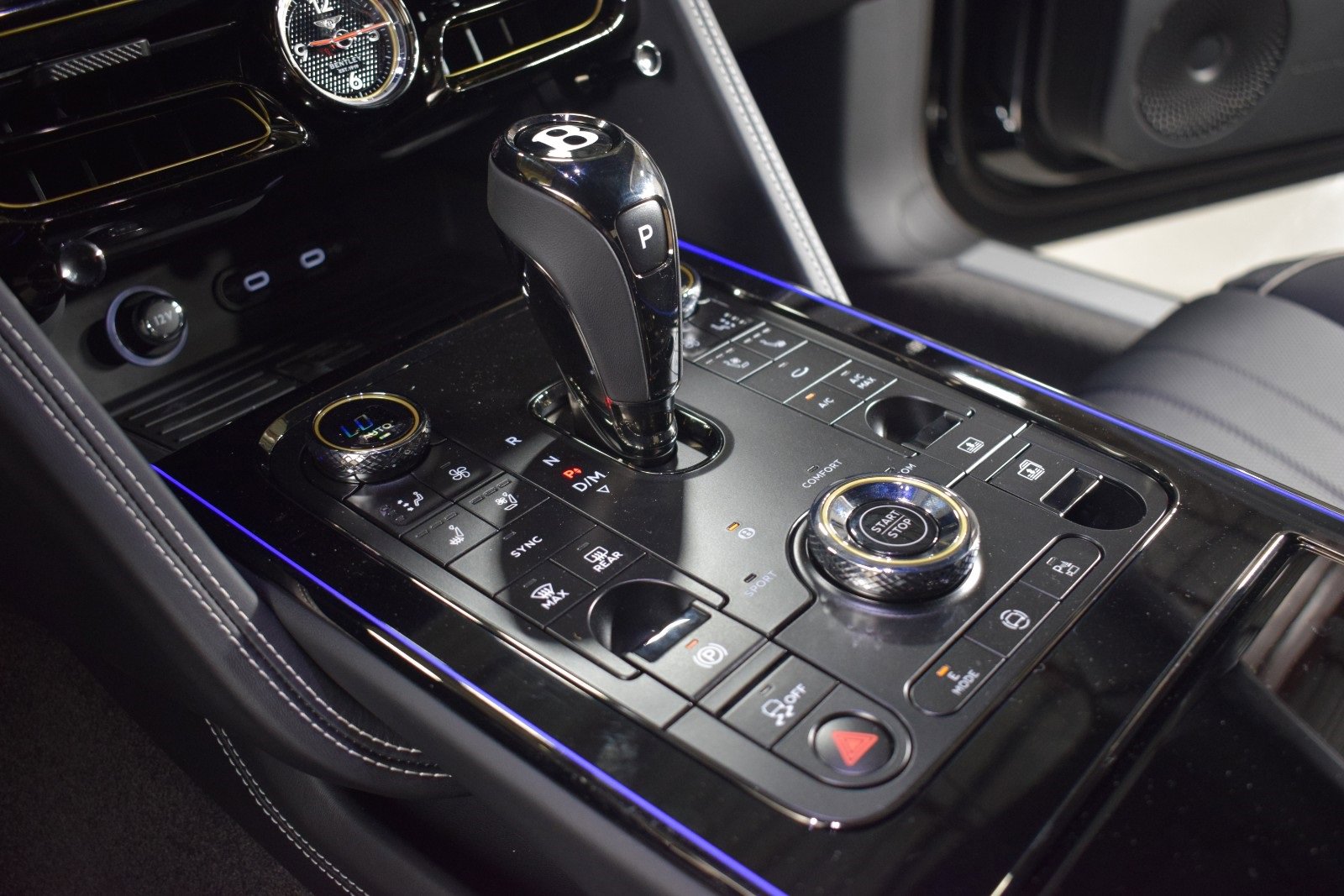 New 2026 Bentley Flying Spur Plug-In Hybrid image 35