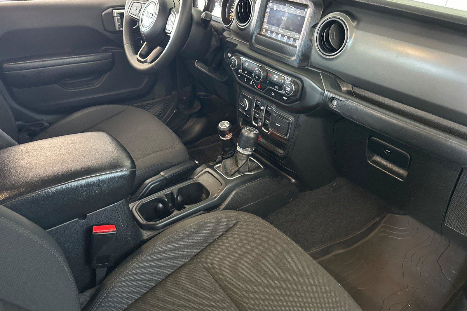 Used 2023 Jeep Gladiator Sport AWD/4WD image 14