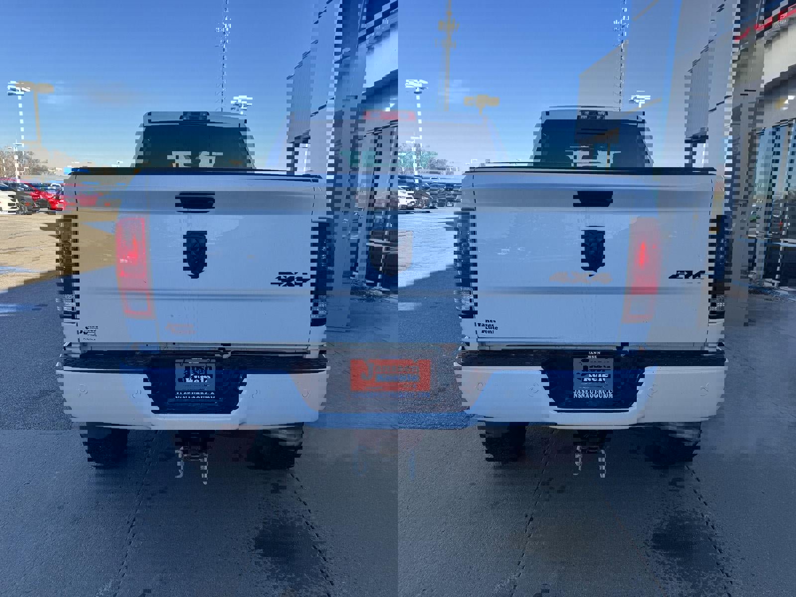 Used 2017 RAM 3500 Big Horn w/ Sport Appearance Group image 7