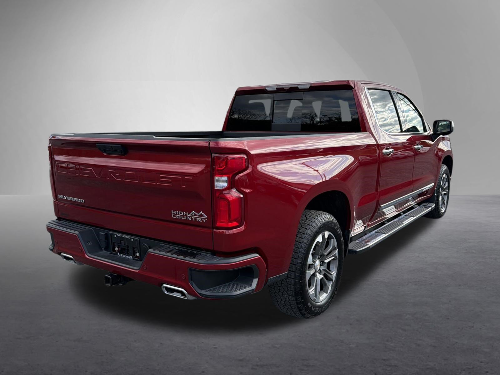 Used 2024 Chevrolet Silverado 1500 High Country AWD/4WD video 3