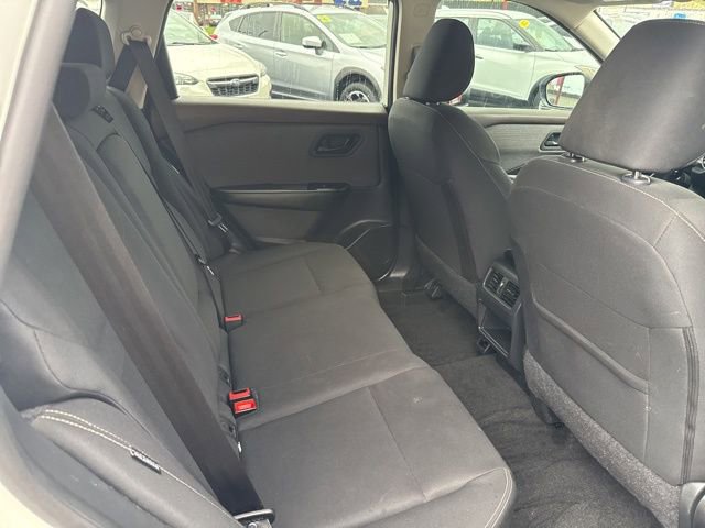 Used 2023 Nissan Rogue S AWD/4WD image 19