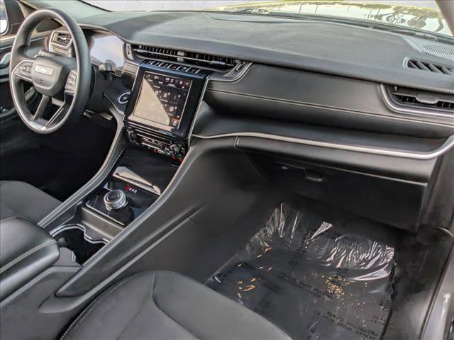 Used 2023 Jeep Grand Cherokee Laredo image 21