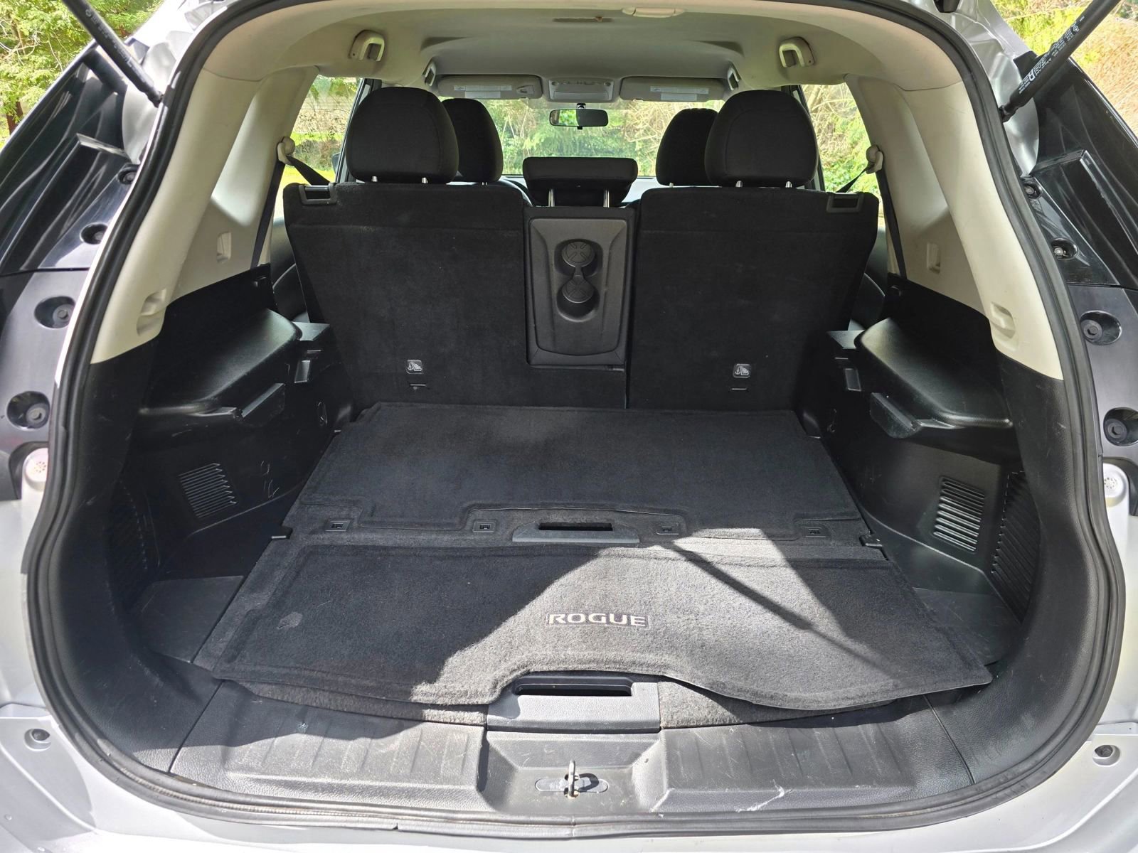 Used 2018 Nissan Rogue S image 5