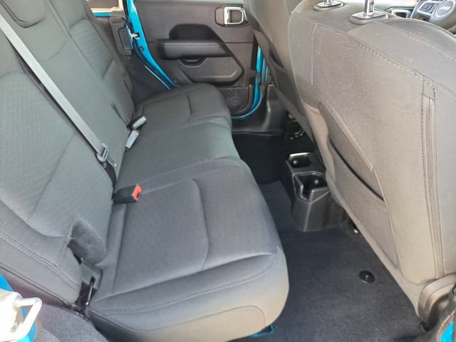 Used 2019 Jeep Wrangler Unlimited Sahara AWD/4WD image 14
