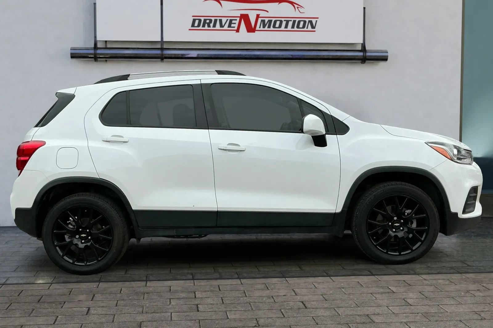 Used 2022 Chevrolet Trax LT w/ Driver Confidence Package image 3