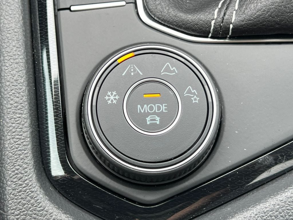New 2026 Volkswagen Taos SE AWD/4WD image 28