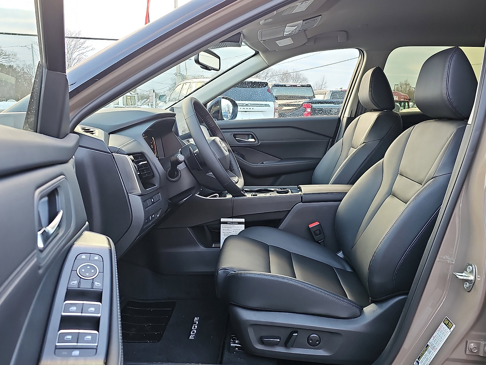 Certified 2025 Nissan Rogue SL image 14