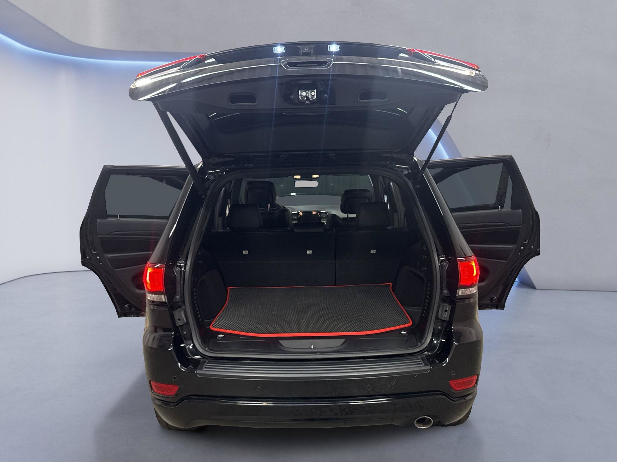Used 2019 Jeep Grand Cherokee Altitude RWD image 13