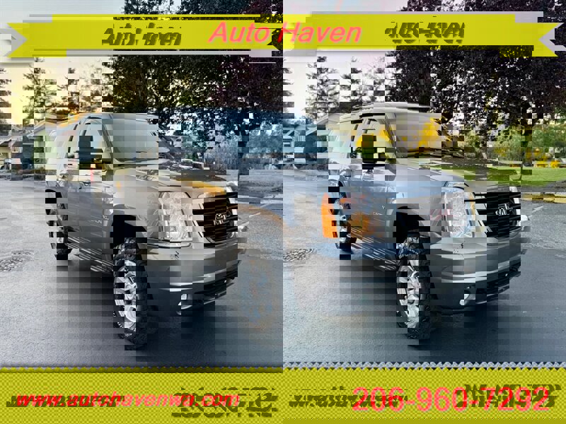 Used 2013 GMC Yukon XL 2500 SLT image 2