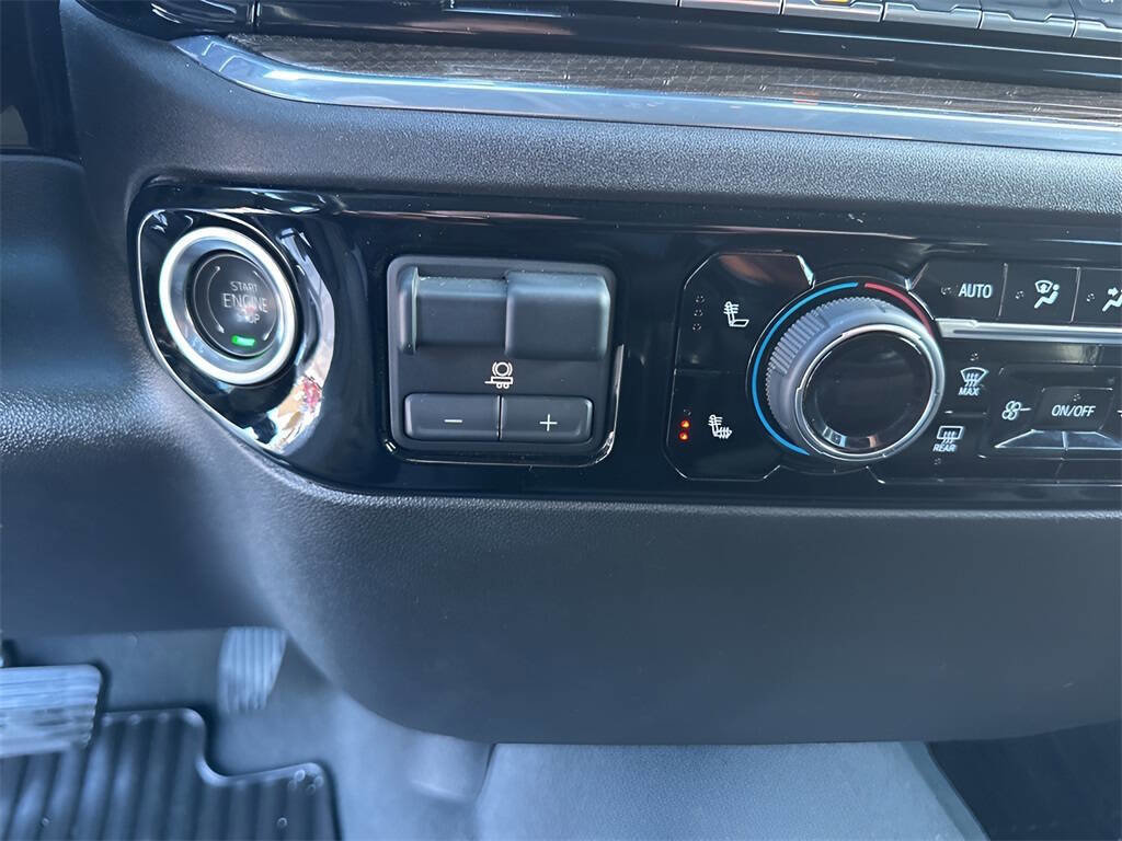 Used 2025 Chevrolet Silverado 1500 LT image 29