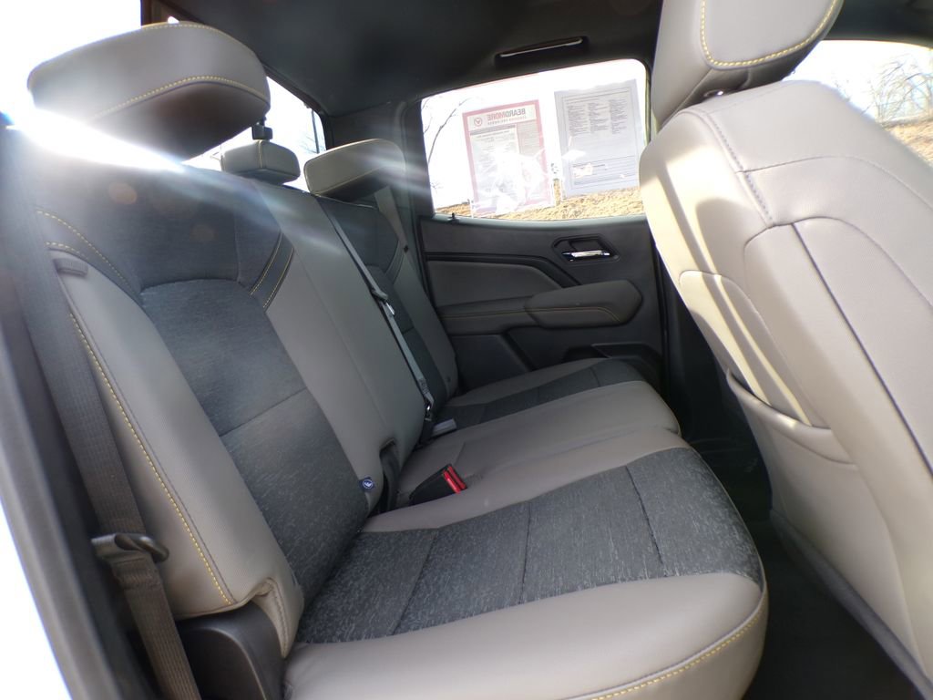 Used 2024 Chevrolet Colorado ZR2 w/ Technology Package AWD/4WD image 20