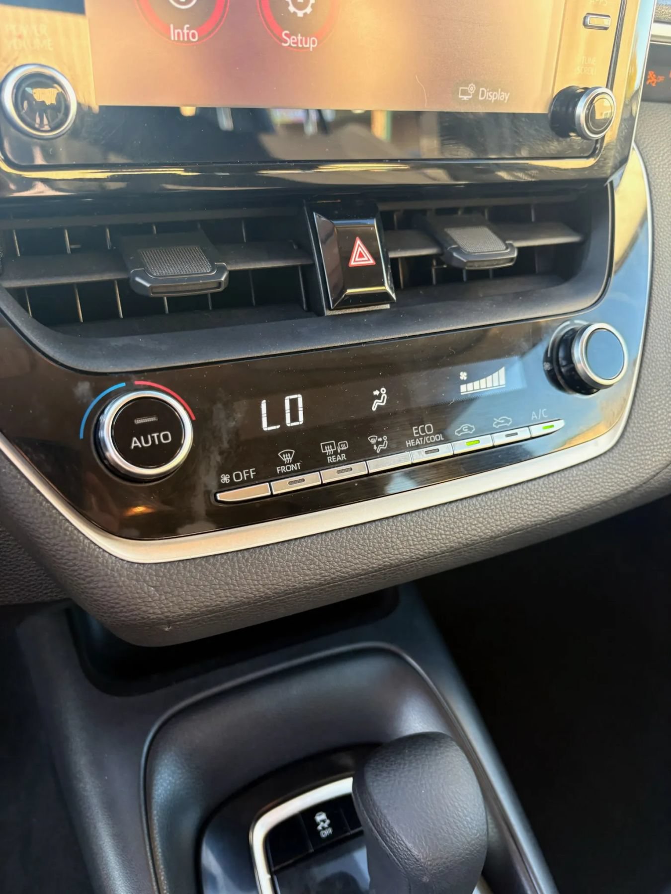 Used 2020 Toyota Corolla LE FWD image 17