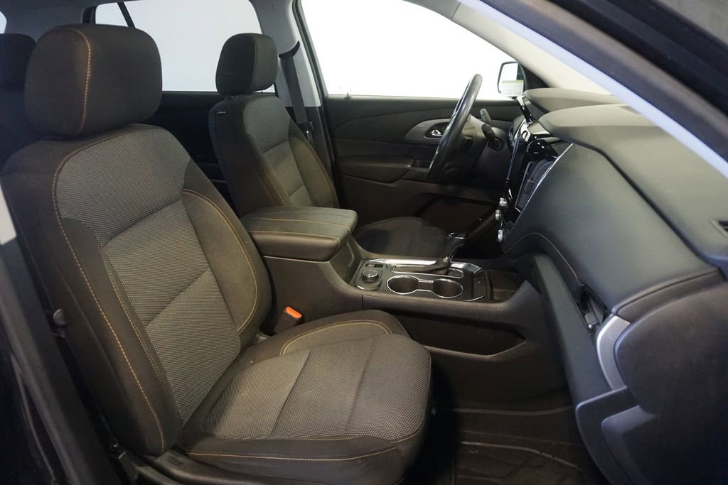 Used 2018 Chevrolet Traverse LT FWD image 22