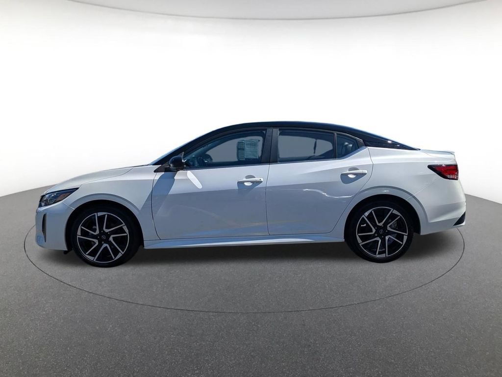 Used 2024 Nissan Sentra SR w/ SR Premium Package FWD image 8
