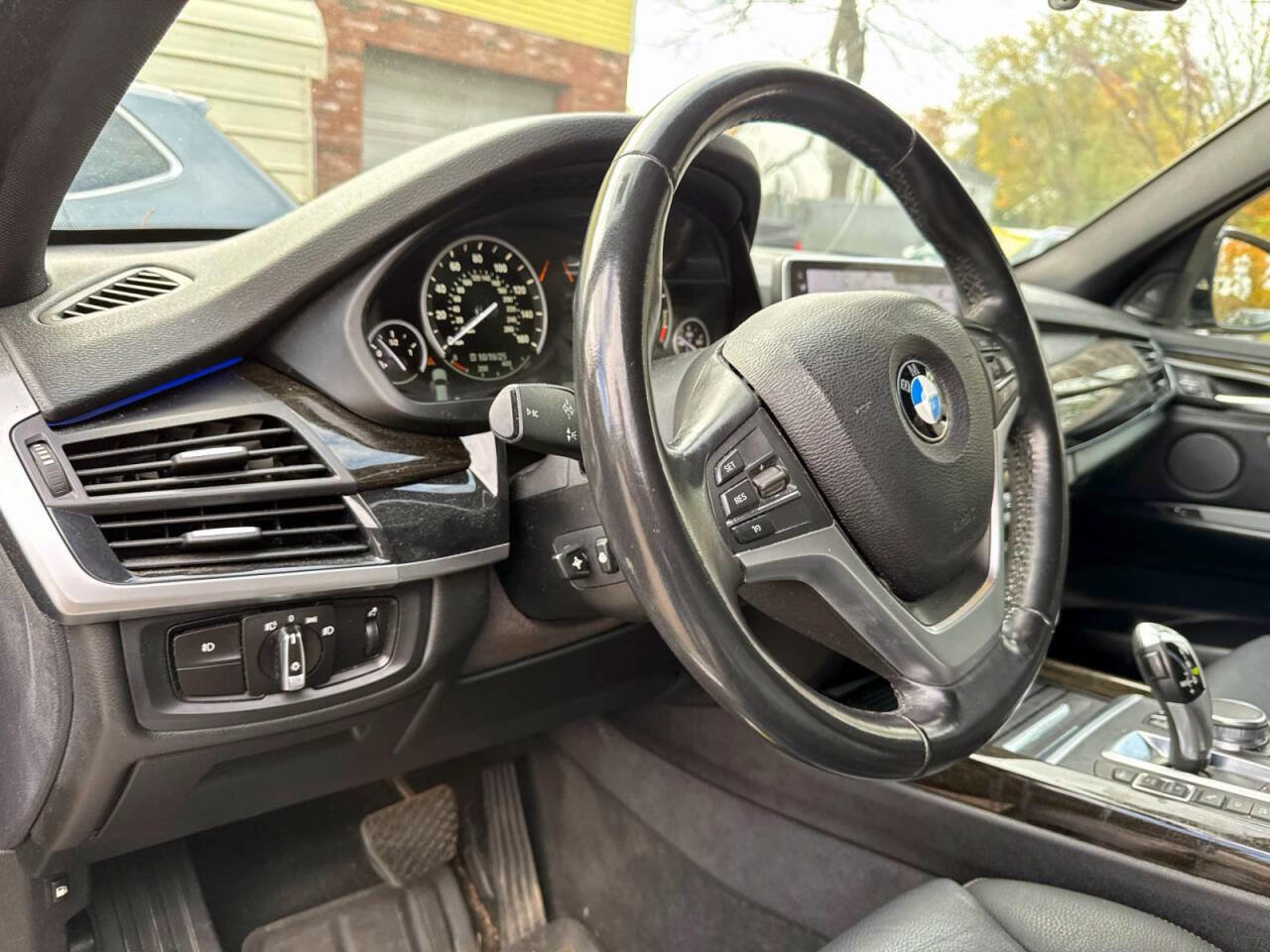 Used 2017 BMW X5 xDrive40e image 16
