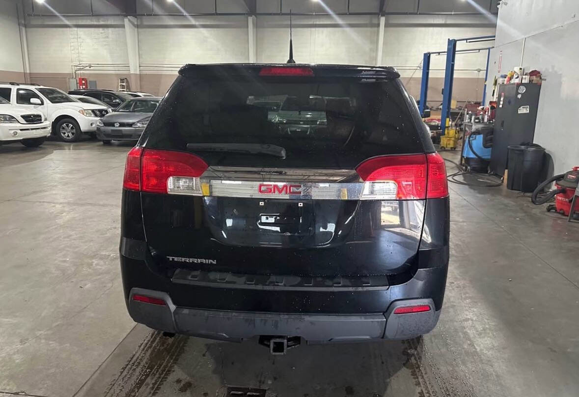 Used 2011 GMC Terrain SLE image 7