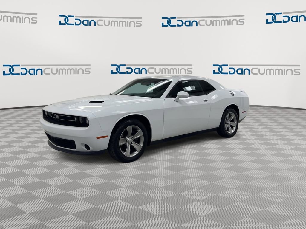 Used 2020 Dodge Challenger SXT image 4