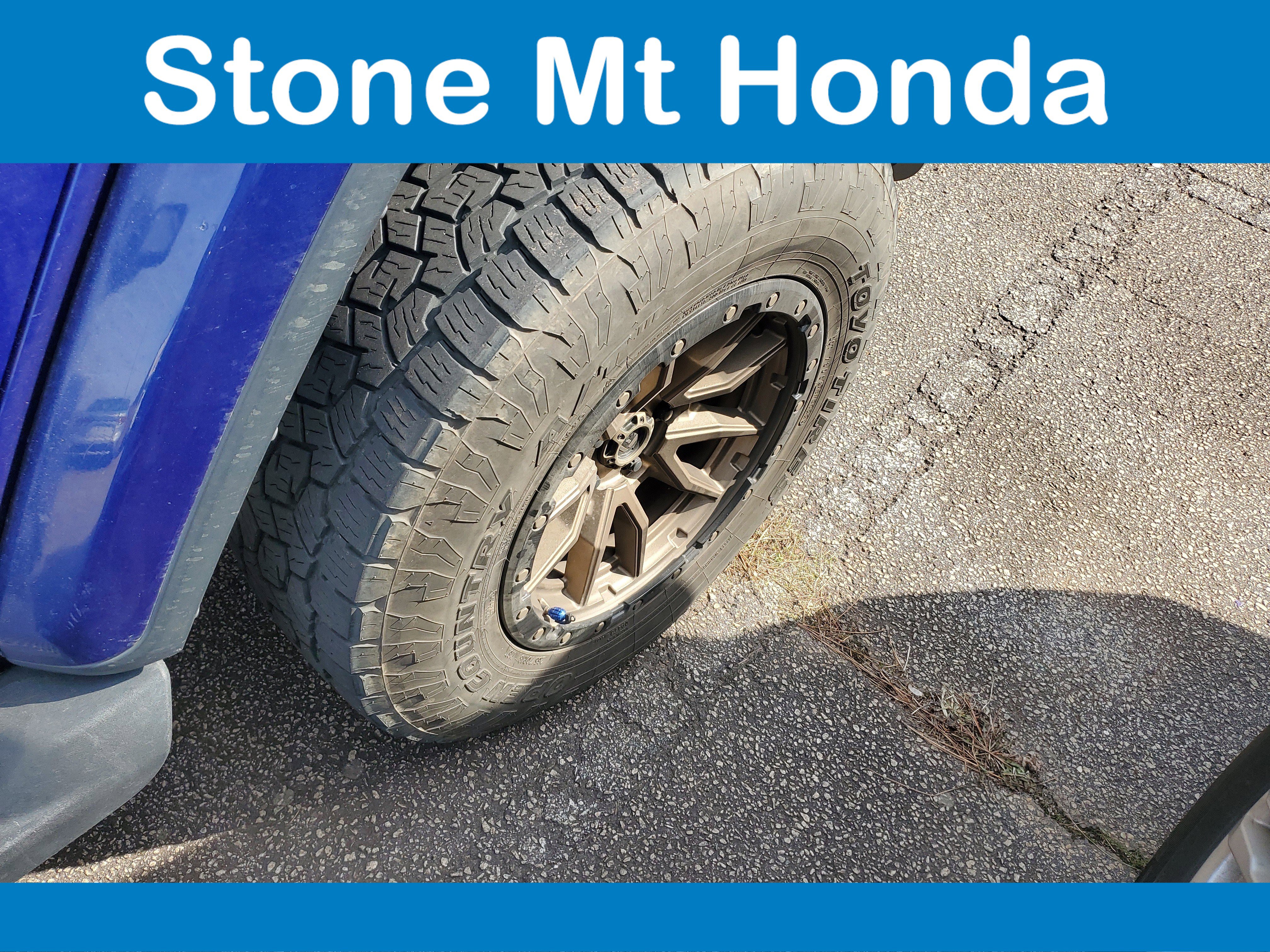 Used 2020 Jeep Wrangler Unlimited Sahara w/ Safety Group image 9